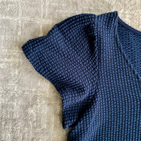 LAST CHANCE Black & Blue Front Tie Top - Picture 6 of 6